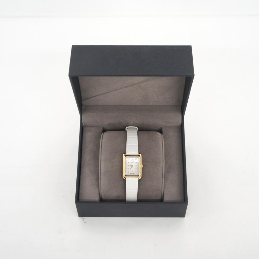 FENDI フェンディ/クラシコレクタンギュラー・ホワイトパール／クオーツ/F702424541D1//003***********/Aランク/09