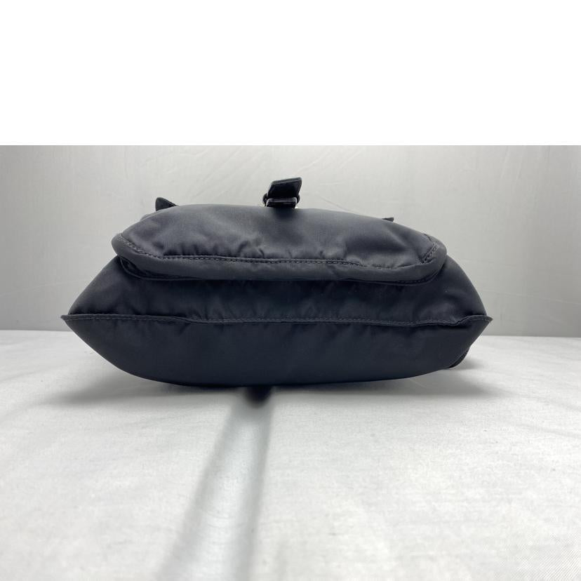 PRADA/トライアングルナイロンショルダーバッグ/BT0520//Bランク/52