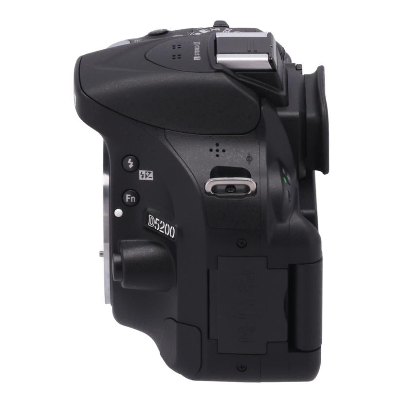 Nikon ニコン　/デジタル一眼　レンズキット/D5200 18-55VR ﾚﾝｽﾞｷｯﾄ//2076941/Bランク/67