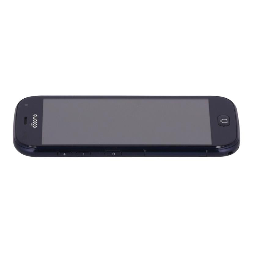 FUJITSU　FCNT　docomo 富士通 フジツウ　/スマートフォン／らくらくスマートフォン32GB/F-42A//C586f203/Bランク/05