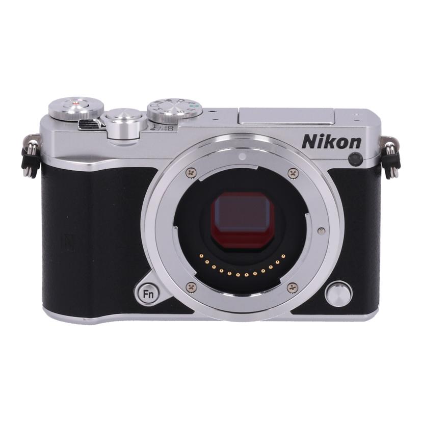 Nikon ニコン　/ミラーレス一眼　レンズセット/Nikon 1 J5 18.5ｍｍﾚﾝｽﾞｾｯﾄ//23058468/Bランク/71