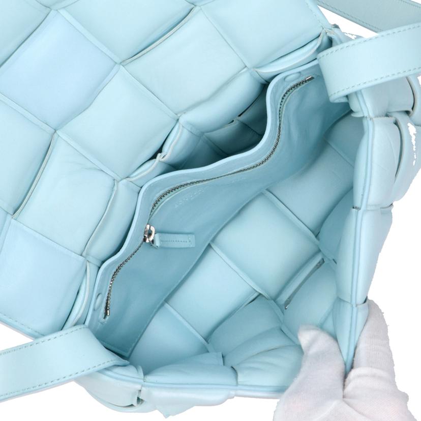 BOTTEGAVENETA ボッテガヴェネタ/パデットカセットショルダー／イントレチャート/591970//B08*******/ABランク/70