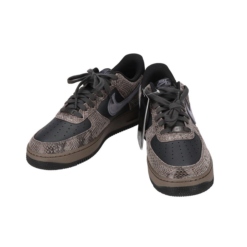 NIKE ナイキ/AIR　FORCE　1　07　LV8/HF2898 001//Sランク/93
