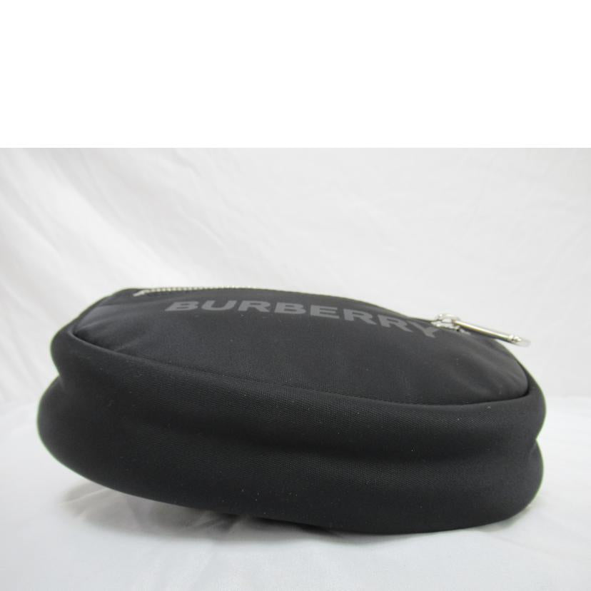 BURBERRY/ショルダーバッグ／ナイロン/8052887 1//SAランク/63