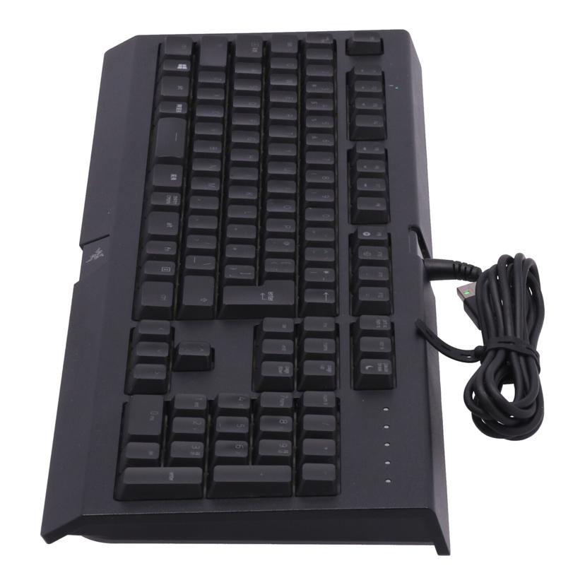 Razer レイザー　/ゲーミングキーボード／Cynosa　Chroma　JP/RZ03-02262300-R3J1//PM1938F32001182/Bランク/84