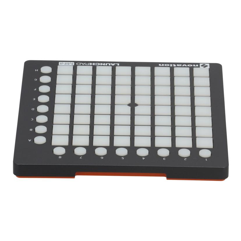 NOVATION ノベーション　/MIDIコントローラー/Launchpad Mini MKII //A577085089088/Bランク/64