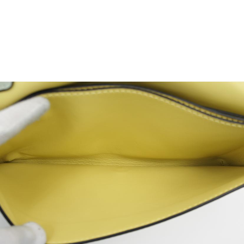 VALENTINO ヴァレンティノ/VALENTINO／ロックスタッズクラッチ/1009992//ABランク/75