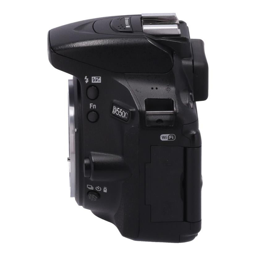 Nikon ニコン　/デジタル一眼　レンズキット/D5500 18-55 VR IIﾚﾝｽﾞｷｯﾄ//2100314/Bランク/71