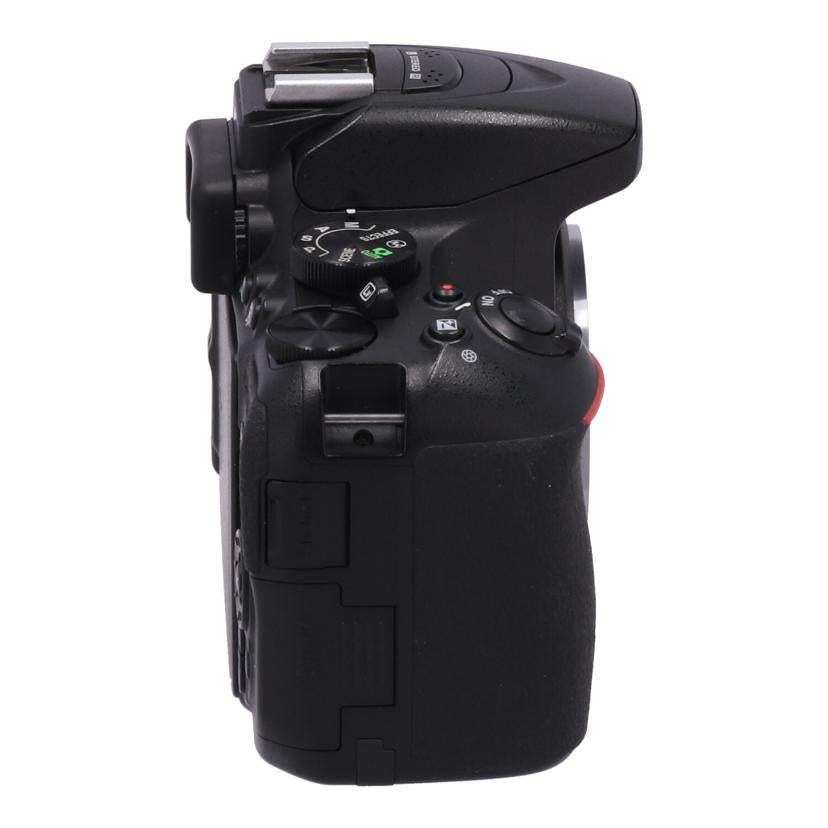 Nikon ニコン　/デジタル一眼　レンズキット/D5500 18-55 VR IIﾚﾝｽﾞｷｯﾄ//2100314/Bランク/71