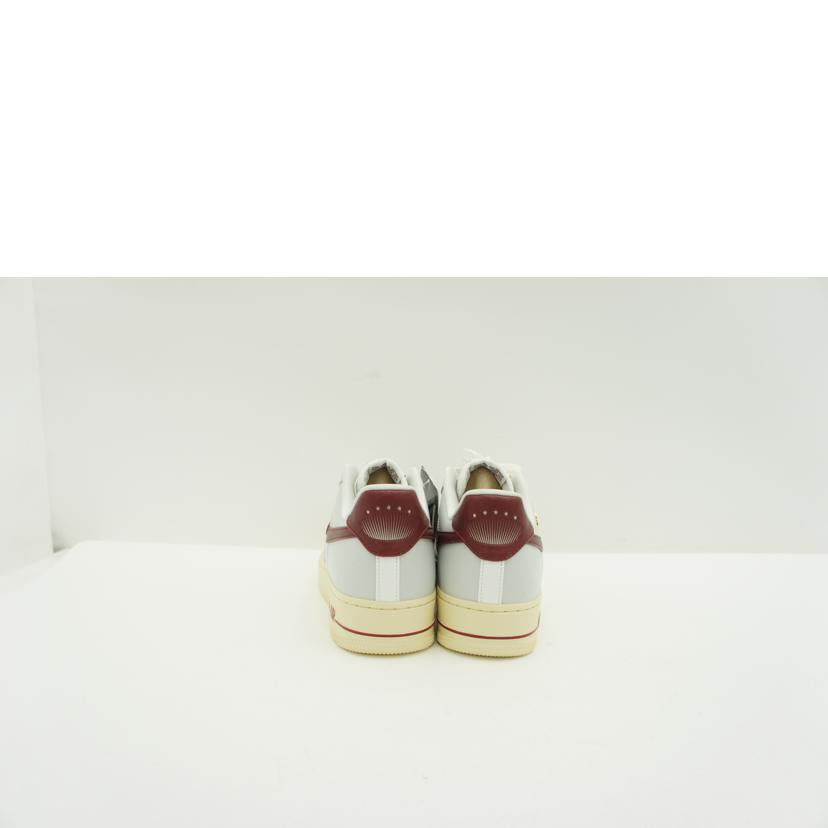 NIKE ナイキ/WMNS AIR FORCE 1 ’07 SE/DV7584-001//SAランク/09