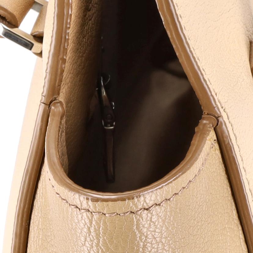 MIUMIU ミュウミュウ/カ－フ／2WAYハンドバック//ABランク/93