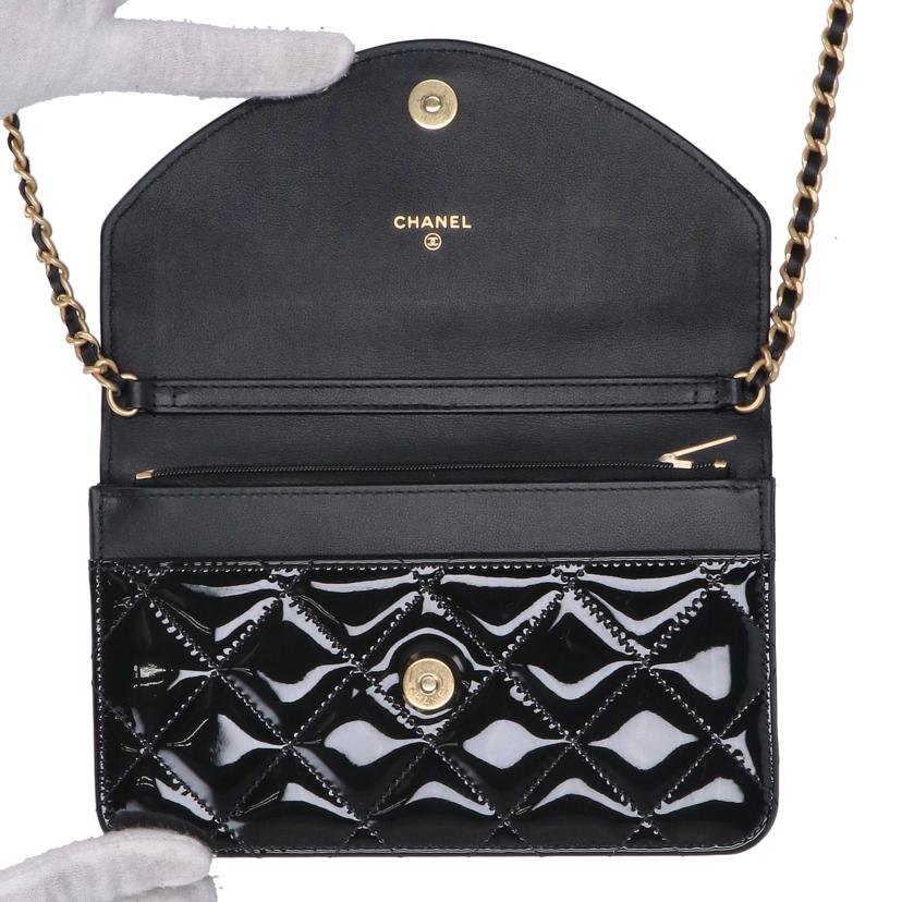 ハート様♡CHANELマトラッセ　フリンジ パテント　チェーンバッグ 斜めがけ ハート様♡CHANELマトラッセ フリンジ パテント チェーンバッグ