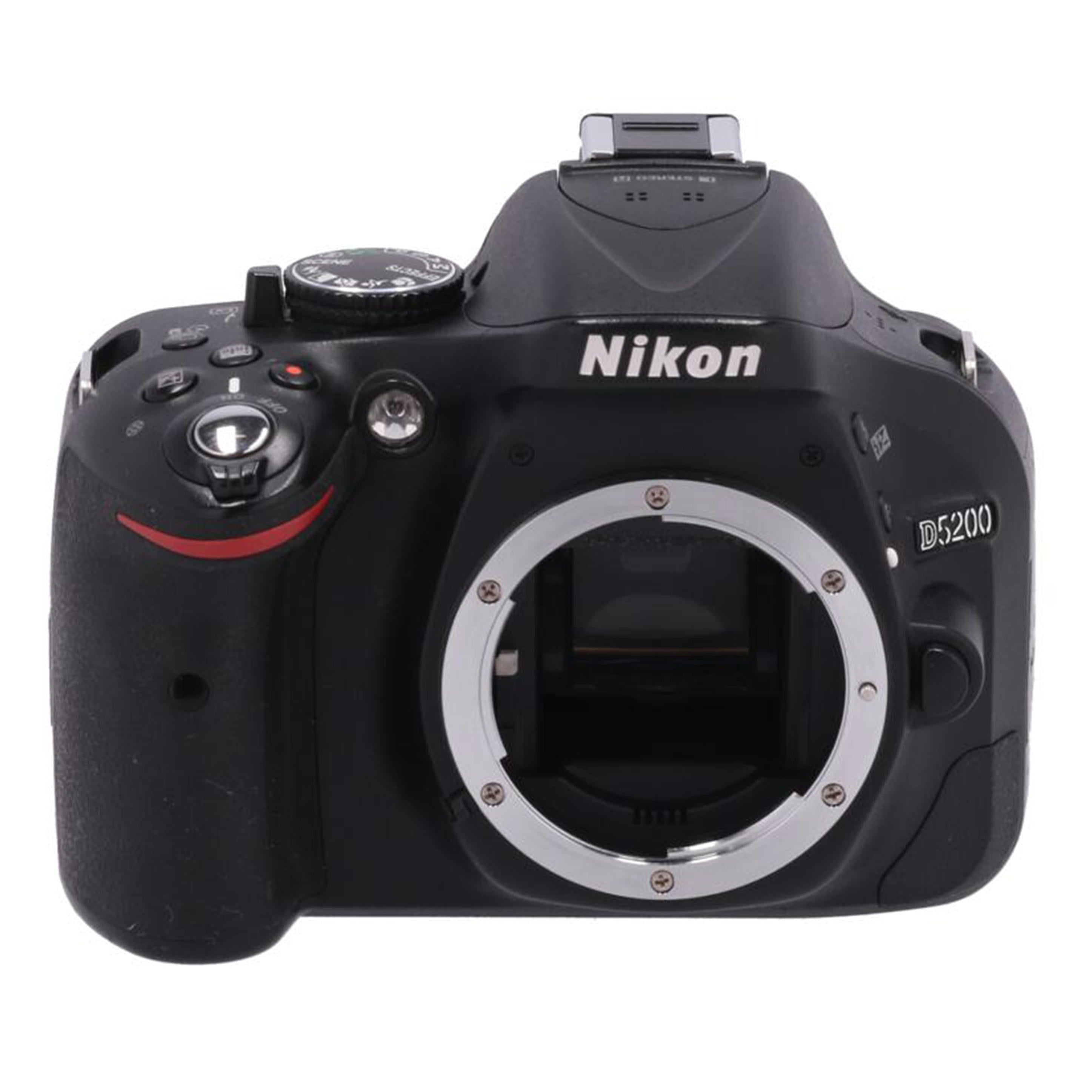 Nikon ニコン　/デジタル一眼　ボディ/D5200 ﾎﾞﾃﾞｨ//2033751/Bランク/21