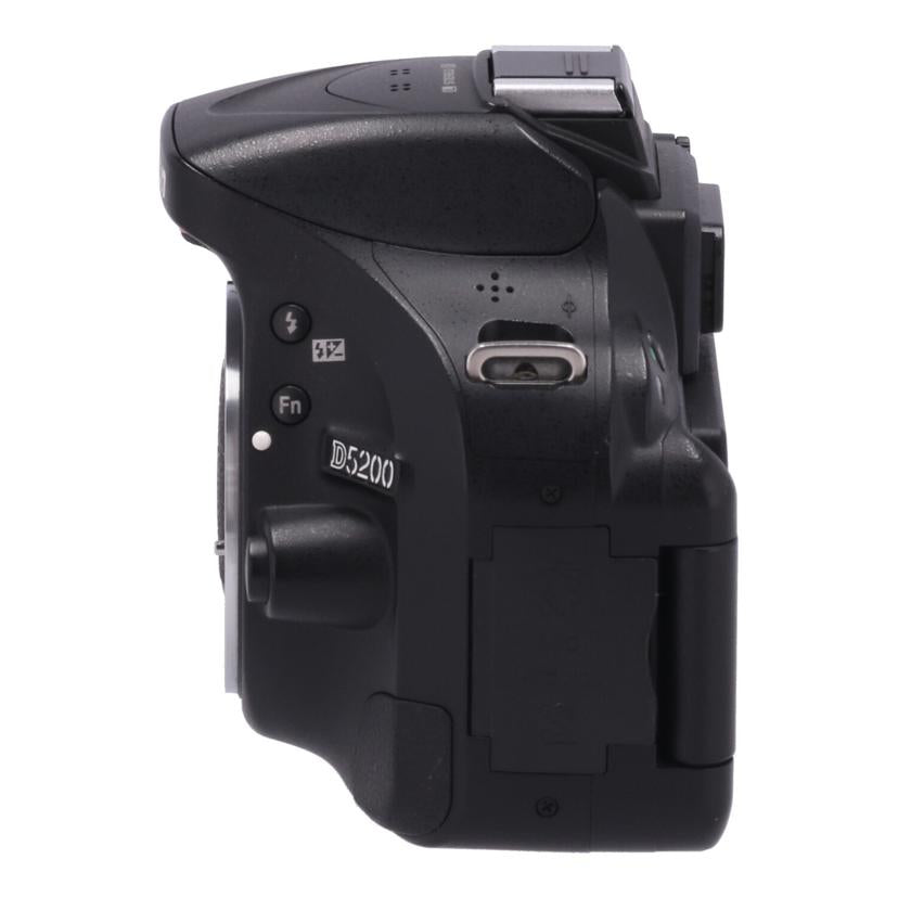 Nikon ニコン　/デジタル一眼　ボディ/D5200 ﾎﾞﾃﾞｨ//2033751/Bランク/21