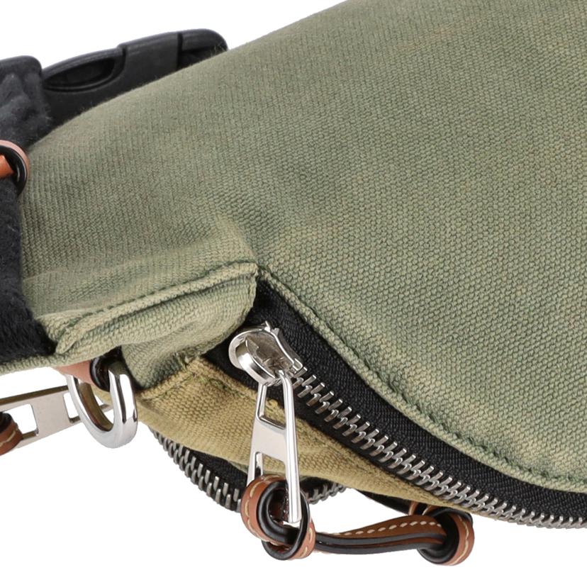 LOEWE ロエベ/LOEWE／ボディバッグ／ウエストポーチ/B687W75X03-006//102104/Bランク/19