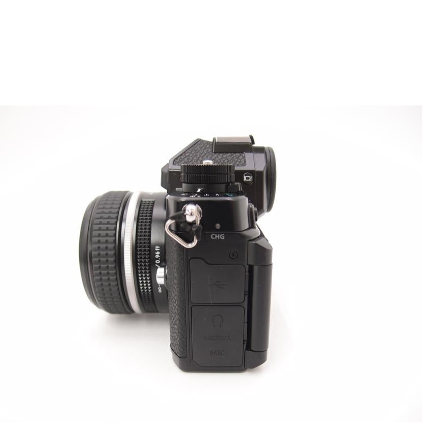 Nikon ニコン/ミラーレス一眼カメラ　レンズキット/Z f 40mm f/2(SE)キット//2003751/Aランク/69