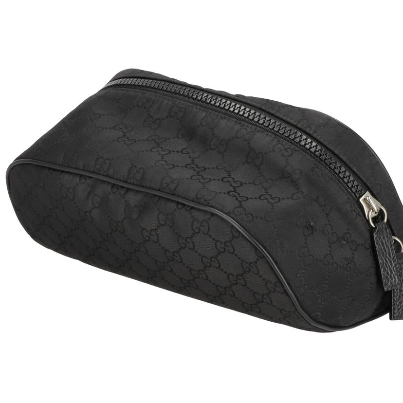 GUCCI/GGナイロン／ウエストバッグ／ボディバッグ/449182//527***/Bランク/19