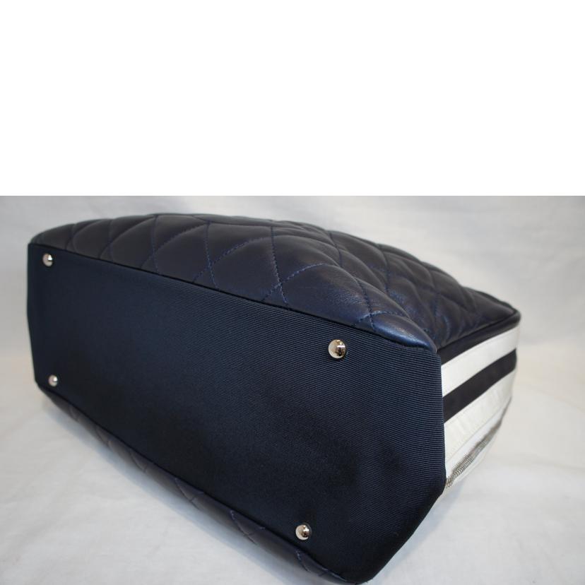 CHANEL シャネル/マトラッセデカココマークチェーントートネイビーラムスキン//131*****/Bランク/92