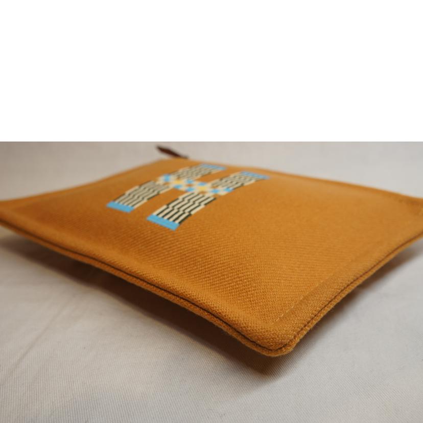 HERMES エルメス/フラットポーチPM／Hナッテ／ウール100％／内側コットン100％//SAランク/92