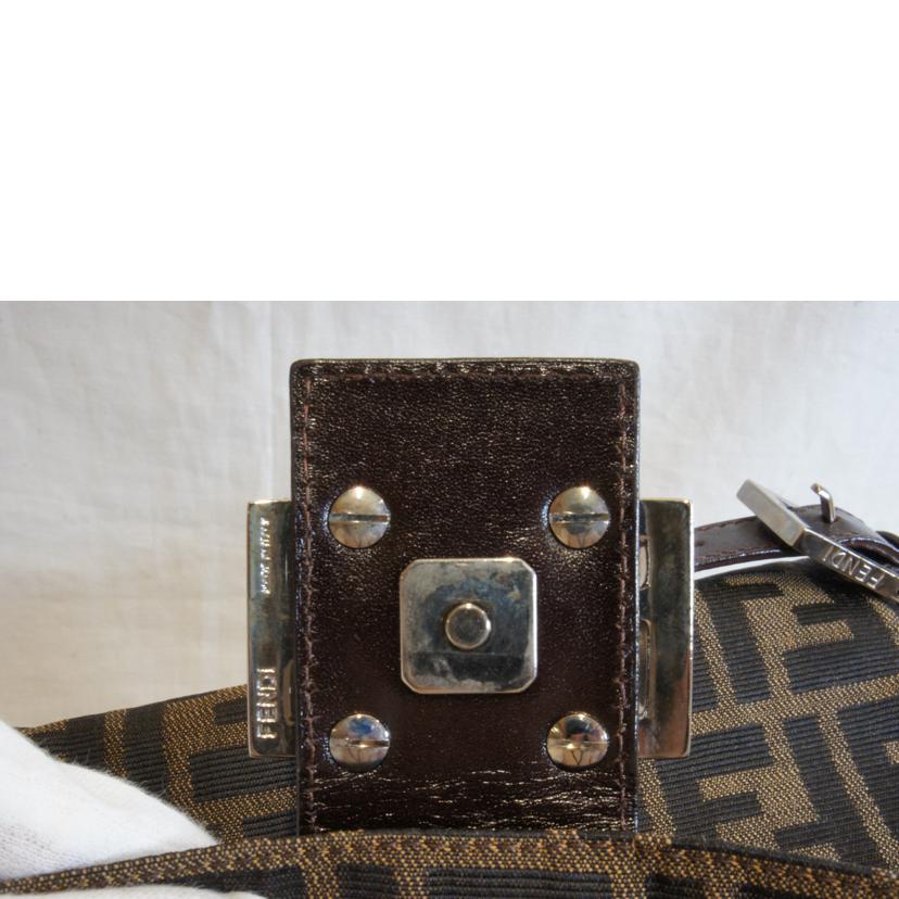 FENDI フェンディ/ズッカ柄マンマバケットワンショルダー//Aランク/92