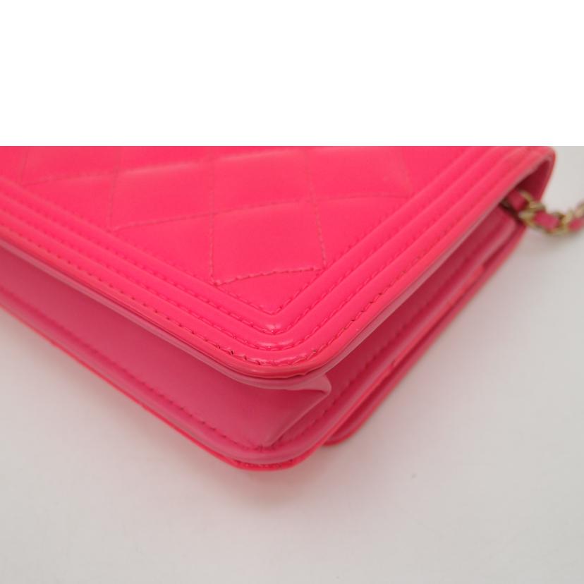 CHANEL シャネル/ボーイシャネルチェーンウォレット／パテント//221***********/ABランク/69