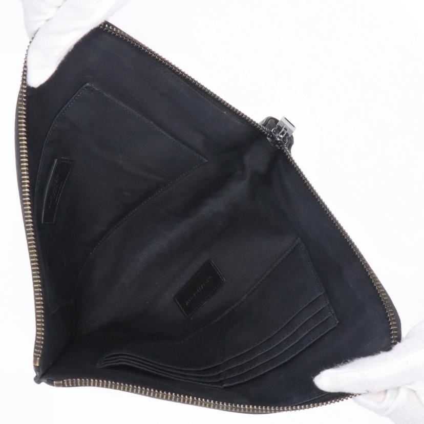 SAINT　LAURENT　 サンローラン/エンボスレザークラッチバッグ／ブラック/479964DZEOU//GNC*****/ABランク/18