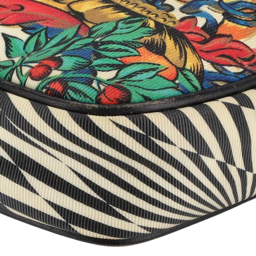 GIANNI　VERSACE ジャンニヴェルサーチ/ゴールドチェーン／ミニショルダーバッグ//Bランク/18