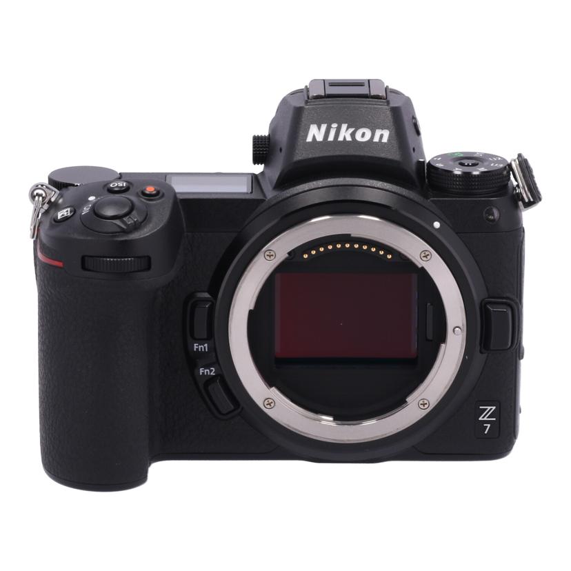 Nikon ニコン　/ミラーレス一眼　レンズキット/Z7 24-70 ﾚﾝｽﾞｷｯﾄ//2014134/Aランク/05