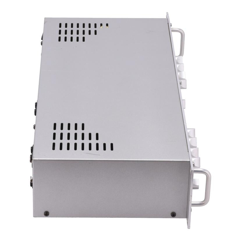 dbx ディービーエックス　/マイクプリアンプ／コンプレッサー/DBX576H//00005575/Bランク/62