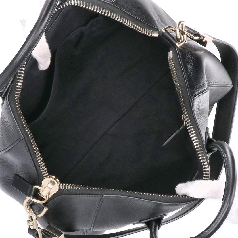 正規店買付【GIVENCHY】レザー パンプキン ミディアムバッグ GIVENCHY - GIVENCHY クラックレザー サイドジップ バッグの通販