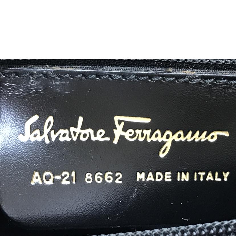 Salvatore　Ferragamo サルバトーレ　フェラガモ/ガンチーニ　ワンショルダーバッグ/AG-21//866*/Bランク/51