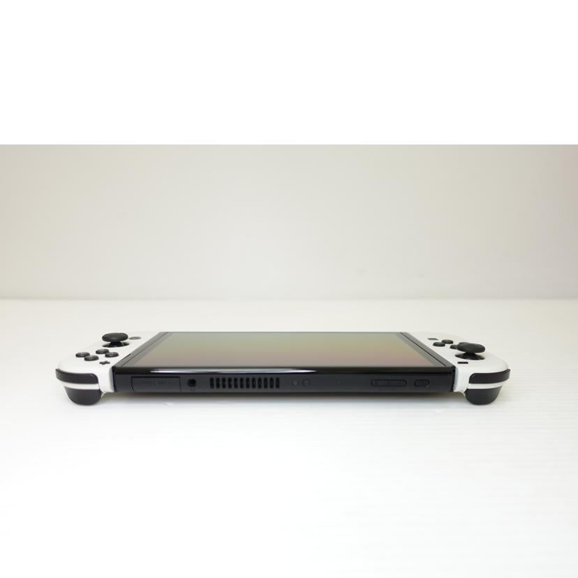 nintendo 任天堂/有機ELスイッチ本体ホワイト/HEG-S-KAAAA//XTJ50349328143/ABランク/88