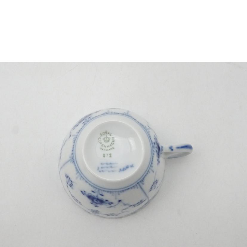 ロイヤルコペンハーゲン ロイヤルコペンハーゲン/ブルーフルーテッド　ハーフレース　カップ＆ソーサー//SAランク/69