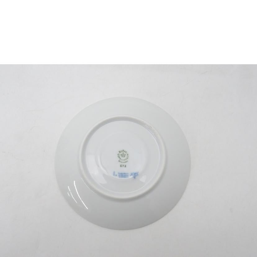 ロイヤルコペンハーゲン ロイヤルコペンハーゲン/ブルーフルーテッド　ハーフレース　カップ＆ソーサー//SAランク/69