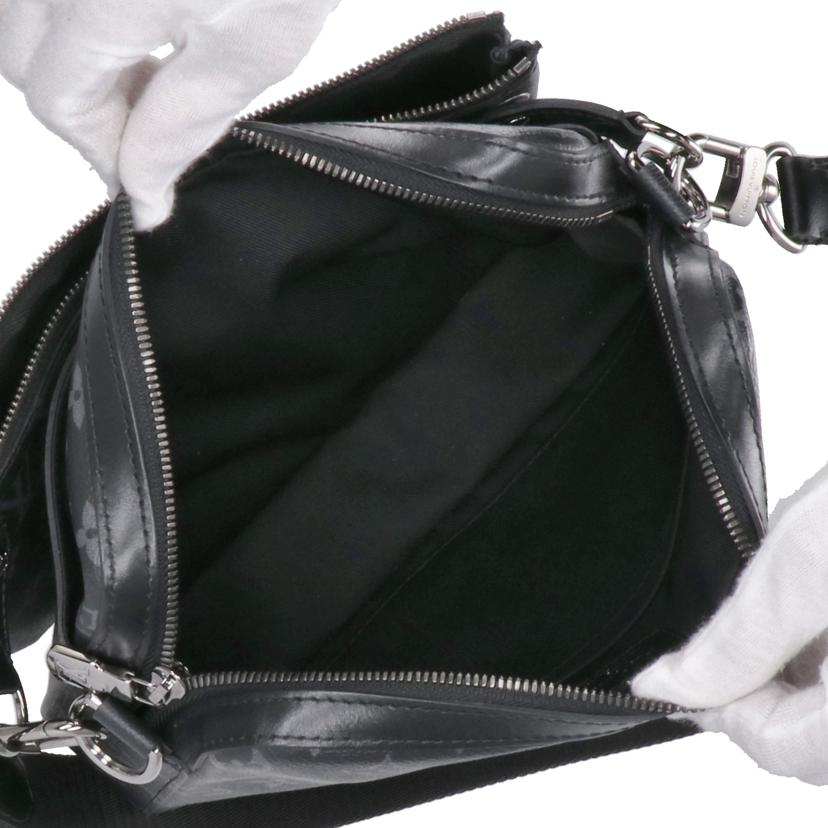 LOUIS VUITTONルイヴィトン/トリオ・メッセンジャー／モノグラム・エクリプス/M69443//RFI*/Aランク/91