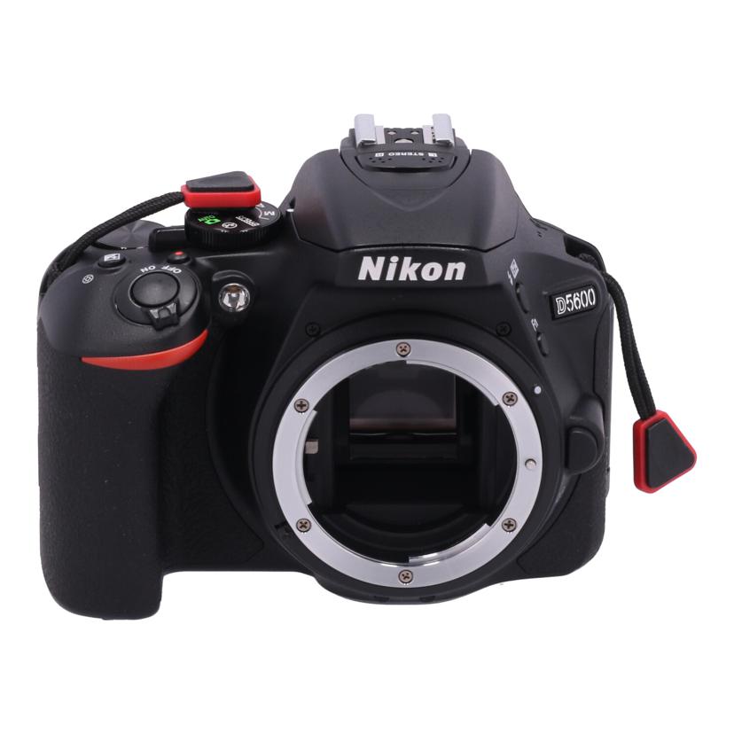 Nikon ニコン　/デジタル一眼　レンズキット／D5600/D5600 ﾚﾝｽﾞｷｯﾄ//2156833/Bランク/69