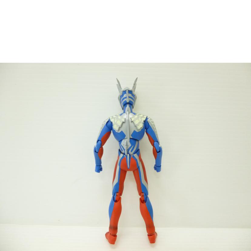 BANDAI バンダイ/ULTRA－ACT　ウルトラマンゼロ　｢大怪獣バトル　ウルトラ銀河伝説　THE　MOVIE｣　初回特典（レオゼロダブルフラッシャーエフェクト）付/2221622//ABランク/88