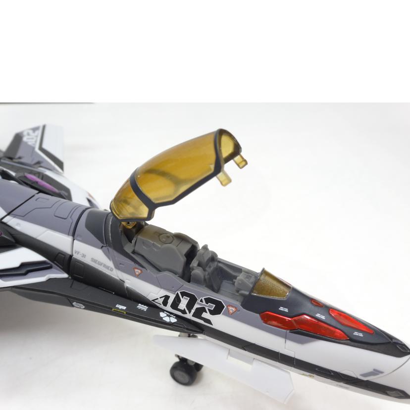 BANDAI バンダイ/DX超合金／VF－31F／メッサー機//ABランク/42