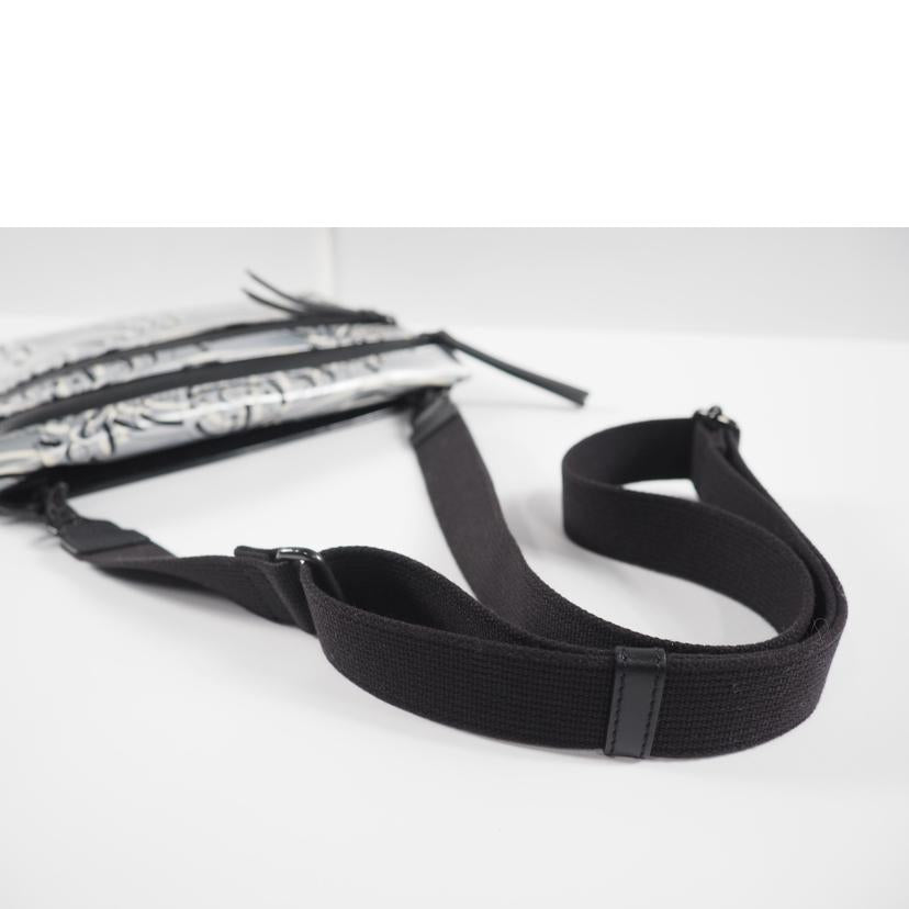 ＶｉｖｉｅｎｎｅＷｅｓｔｗｏｏｄ/ＯＲＢリピート　サコッシュ　ショルダーバッグ/VWH071//ABランク/79