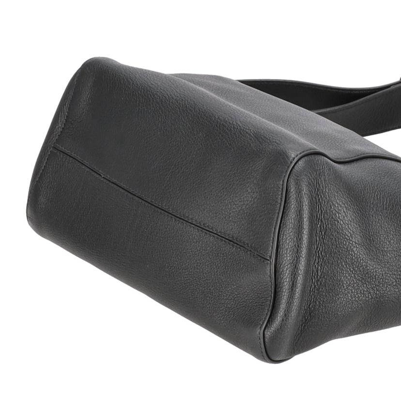 PRADA プラダ/エンボスロゴレザーショルダーバッグ/2VH178//Aランク/91