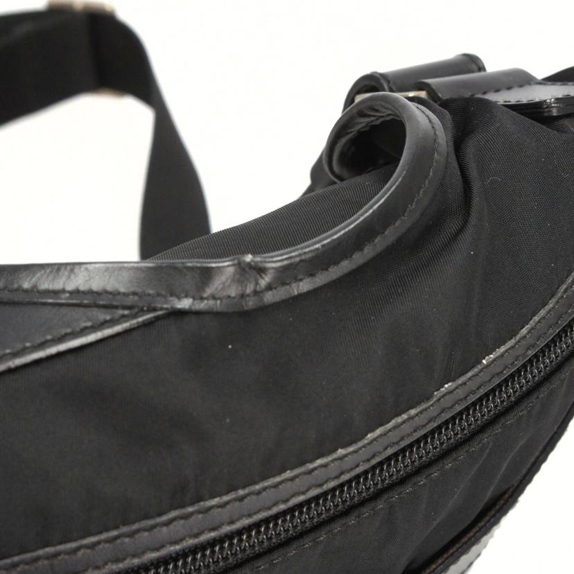 Ferragamo フェラガモ/ナイロンショルダーバッグ／ブラック/t17436a//AU-**/ABランク/18