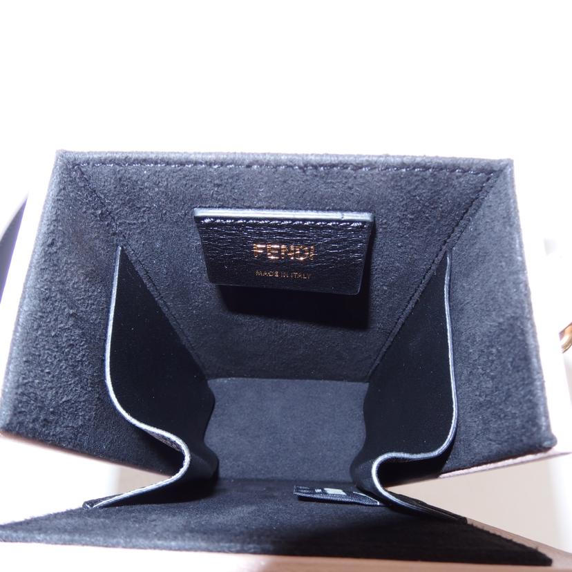 FENDI ﾌｪﾝﾃﾞｨ/ボックスショルダー／レザー／ピンク/8BT339-ADP6//ABランク/82