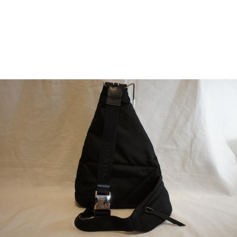 PRADA プラダ/Re－Nylon　リナイロントライアングルショルダーバッグブラック/2VZ092//SAランク/92