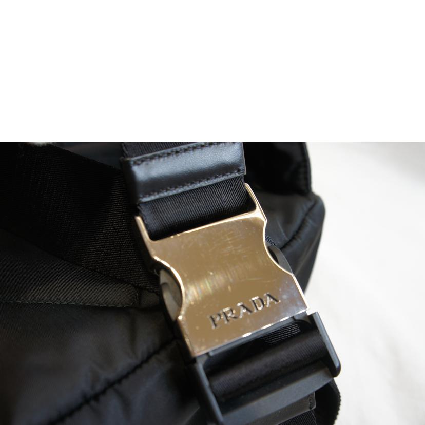 PRADA プラダ/Re－Nylon　リナイロントライアングルショルダーバッグブラック/2VZ092//SAランク/92