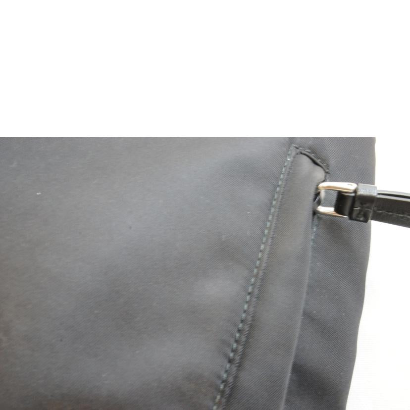 PRADA プラダ/Re－Nylon　リナイロントライアングルショルダーバッグブラック/2VZ092//SAランク/92
