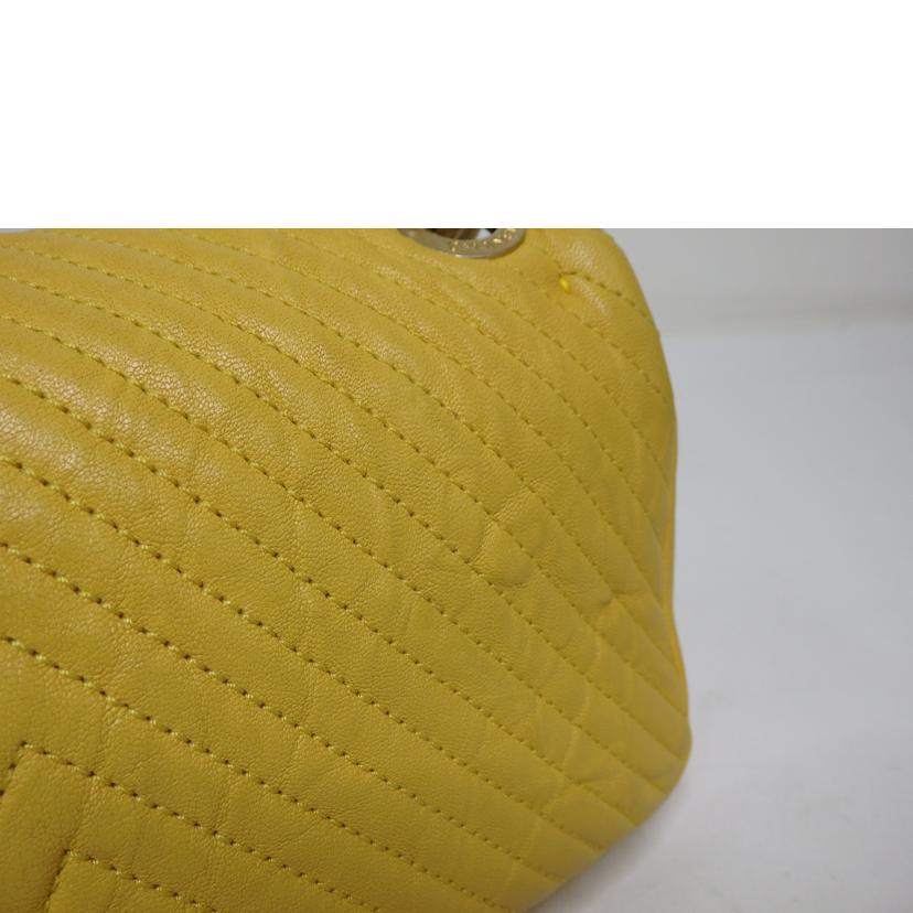 CHANEL シャネル/Vスティッチ／チェーンショルダー／イエロー/A92087 //218*****/Bランク/84