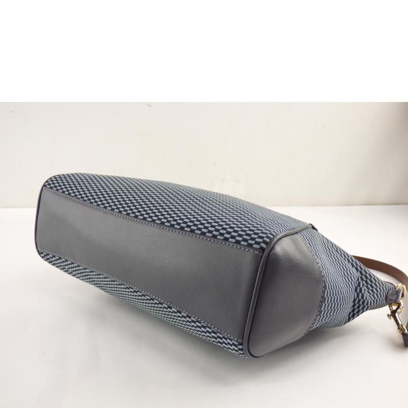 COACH ｺｰﾁ/エクスプローデット／2WAYハンド／ネイビー/F27576//K17**/Aランク/64