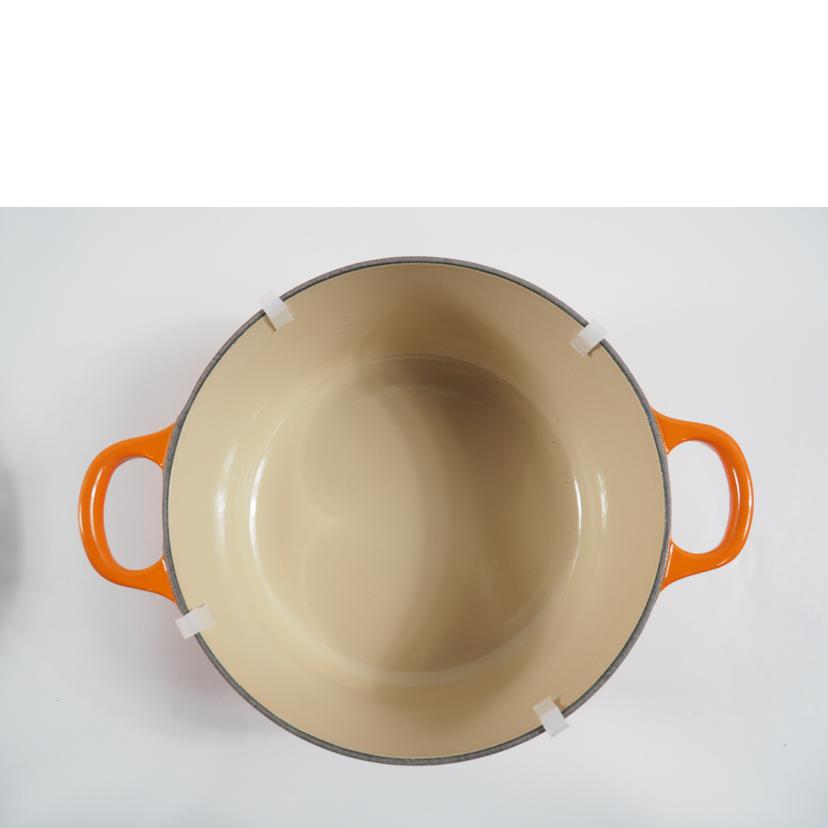 LE　CREUSET ル・クルーゼ/ココットロンド　トラディション　22cm両手鍋//SAランク/79