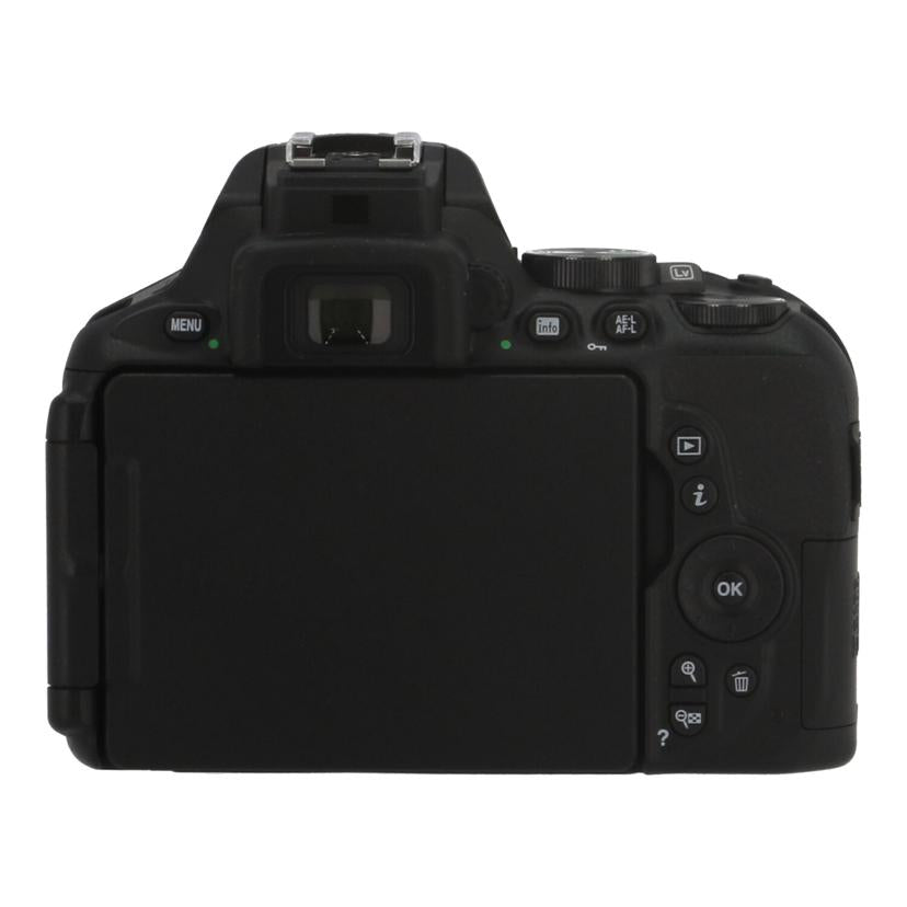 Nikon ニコン　/デジタル一眼　ダブルズームキット/D5600 ﾀﾞﾌﾞﾙｽﾞｰﾑｷｯﾄ//2127666/Bランク/85