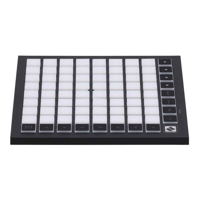 NOVATION ノベーション　/MIDIグリッドコントローラー/LAUNCHPAD MINI MK3//AYFY3VU341C5B7/ABランク/69